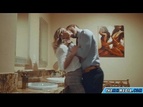 ❤️ Amikor egy bögyös szőke elcsábít egy nyilvános WC-ben ️❌ Baszás videó at hu.dreamypassionjourney.ru ❌❤